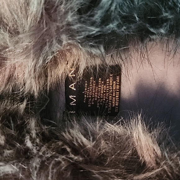 Iman grey dress coat with Faux fur collar, size L. - Picture 5 of 6